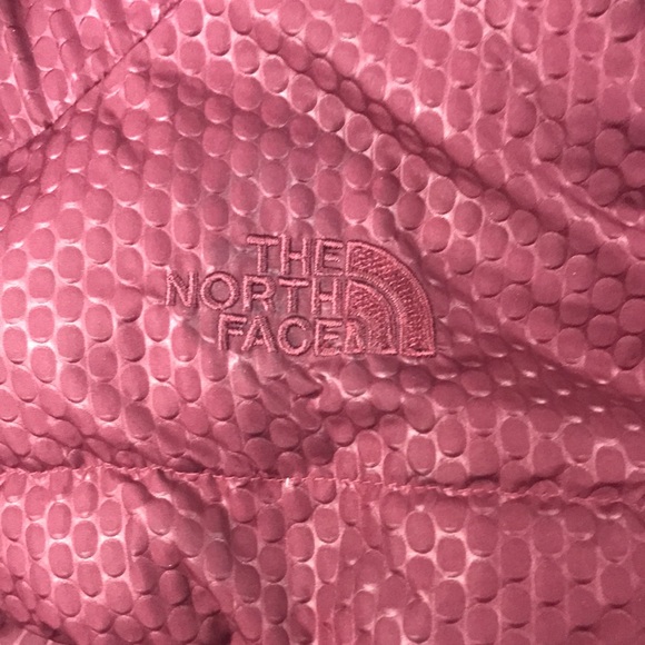 The North Face down parka plum or burgundy color with fur hood large - Picture 14 of 17